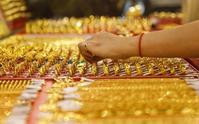 Người phụ nữ ra tiệm mua hơn 3 cây vàng, chủ cửa hàng từ chối bán rồi lập tức báo công an- Ảnh 1.