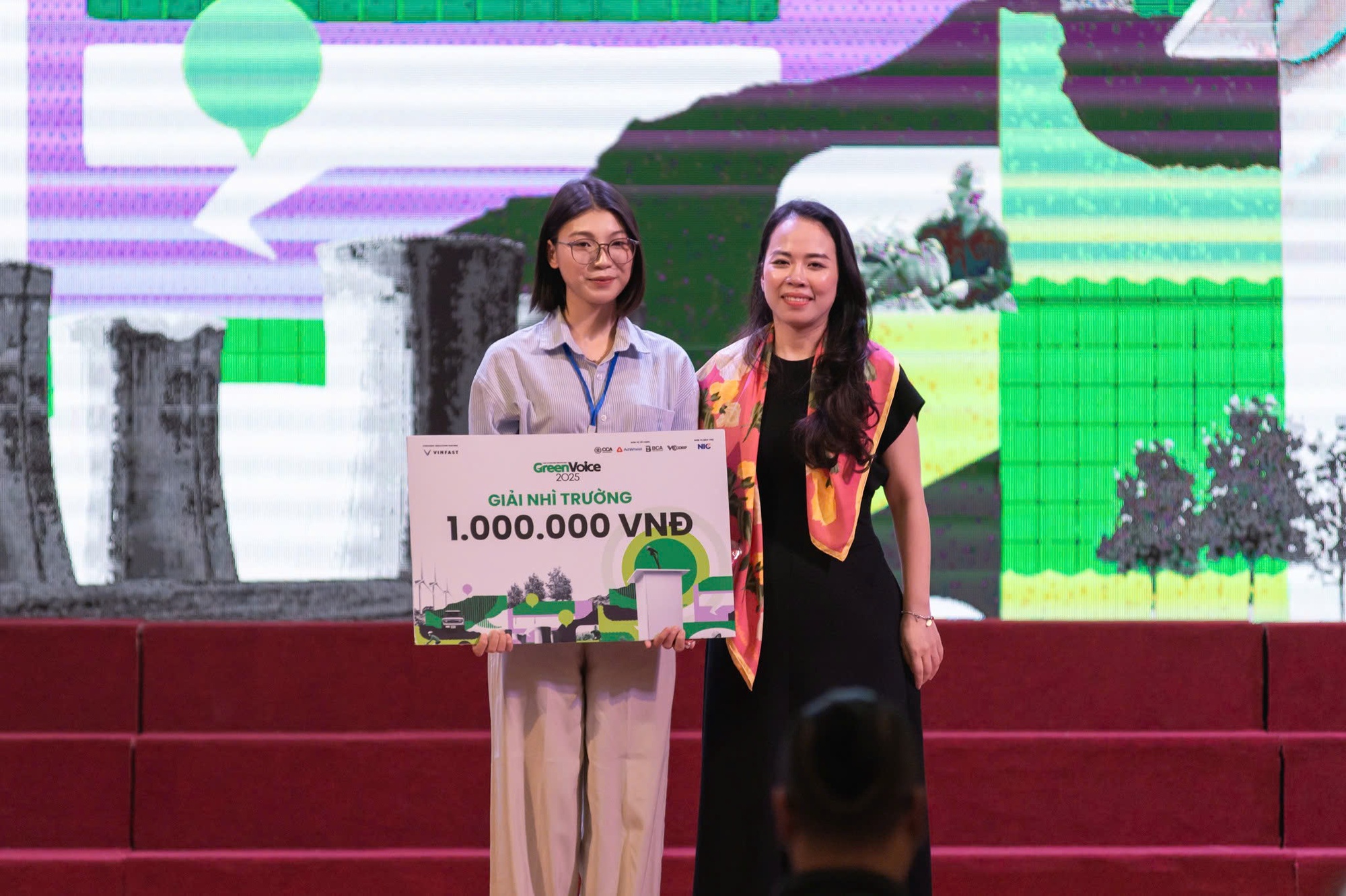 Đến Học viện Ngân hàng nghe sinh viên thi Green Voices: Thuyết phục người e ngại với xe điện bằng chi phí thấp, sử dụng an toàn- Ảnh 8.