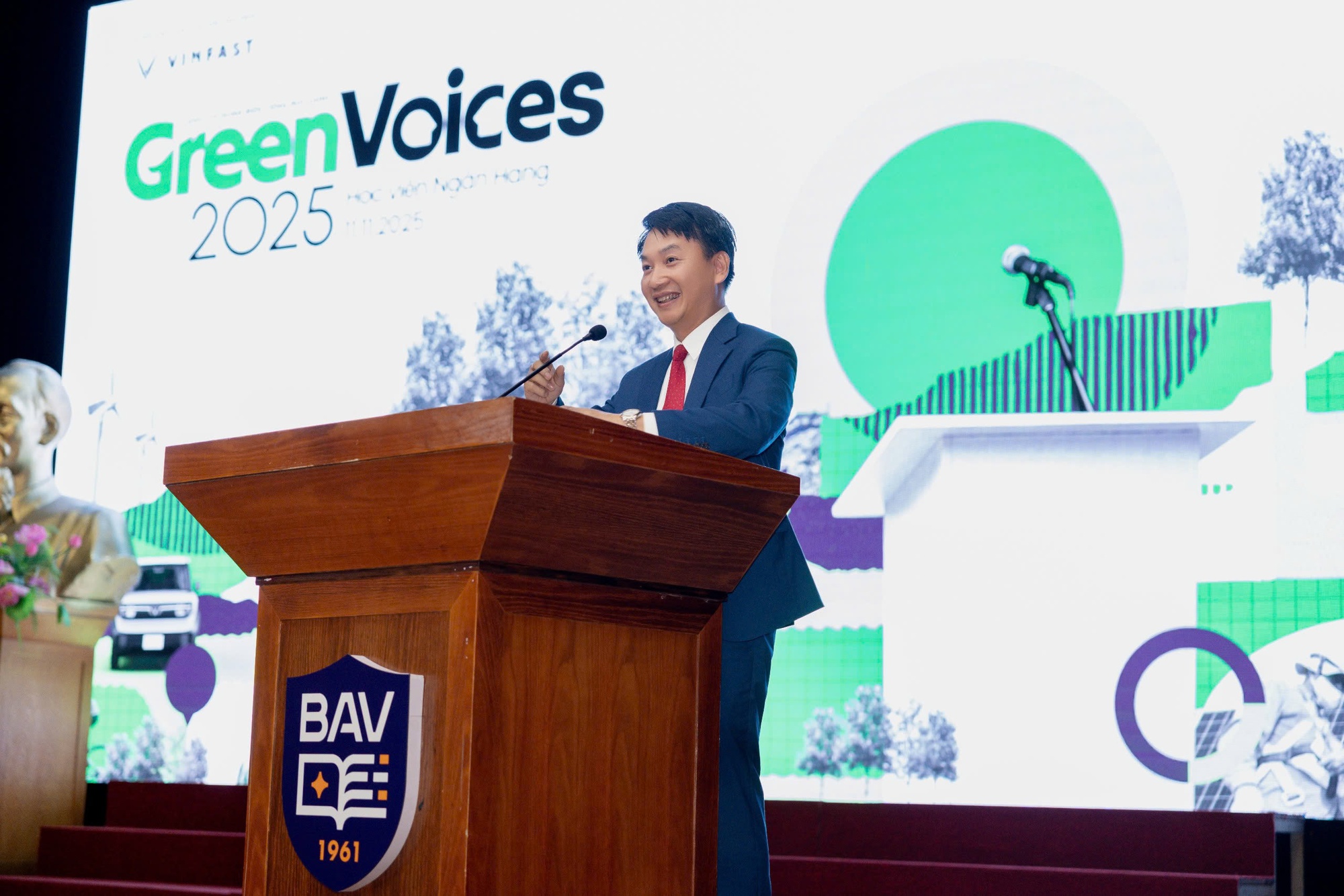Đến Học viện Ngân hàng nghe sinh viên thi Green Voices: Thuyết phục người e ngại với xe điện bằng chi phí thấp, sử dụng an toàn- Ảnh 5.
