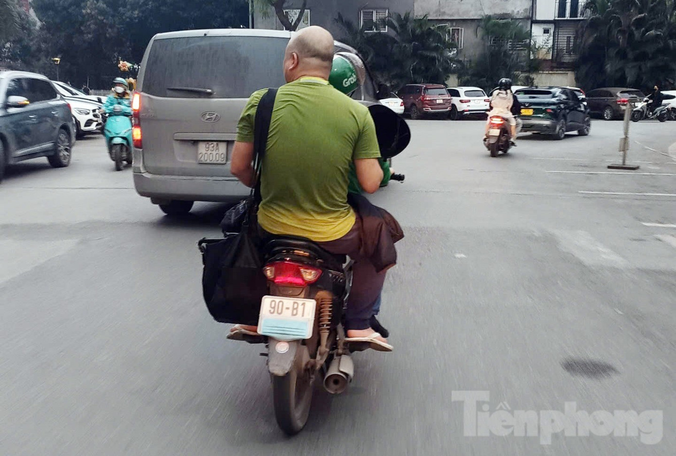 Cục CSGT nghiên cứu, đề xuất tăng nặng mức xử phạt hành vi che biển số- Ảnh 1.