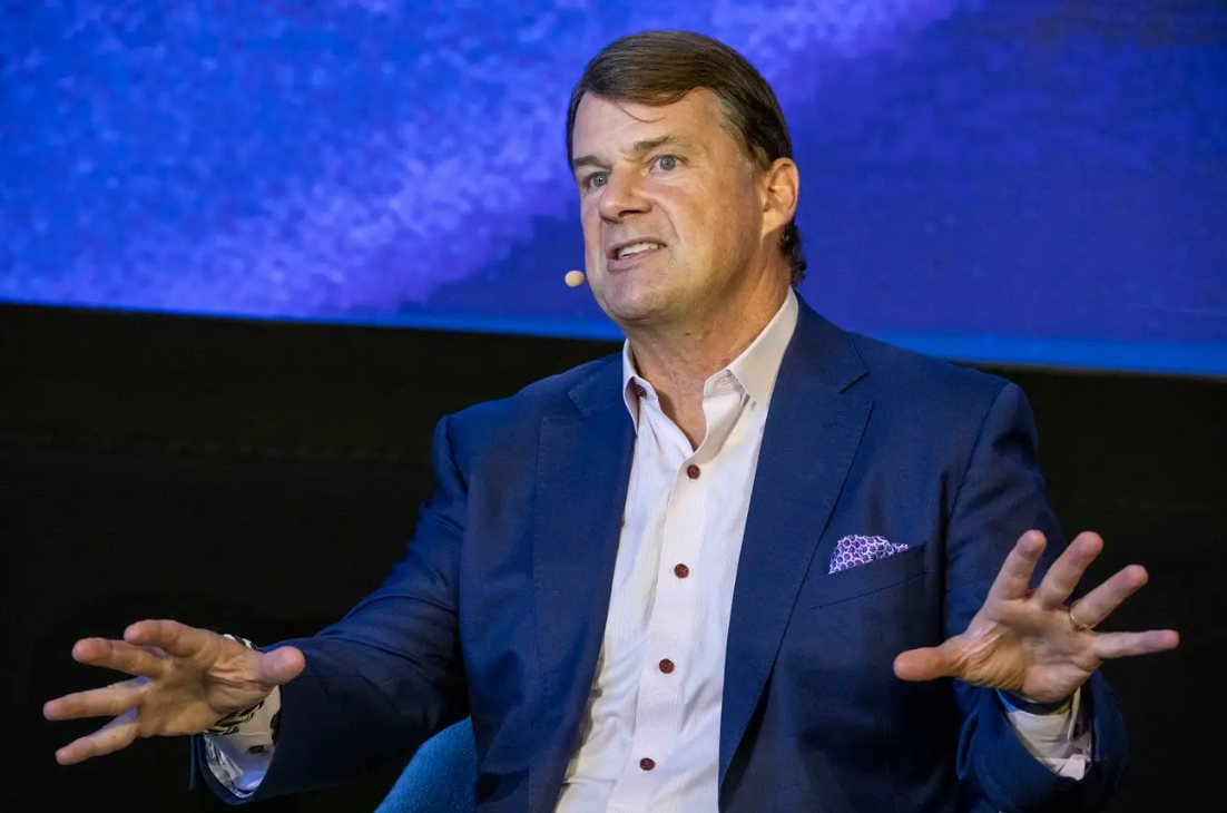 CEO Ford bị sốc khi tháo rời xe điện Trung Quốc và Tesla- Ảnh 1.