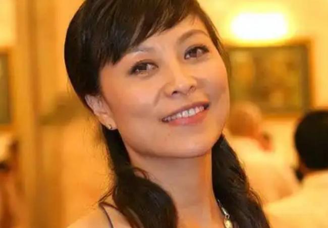 Nữ diễn viên Trung Quốc chiến thắng căn bệnh ung thư dạ dày trong 25 năm: Bí quyết là ngày nào cũng làm 3 việc- Ảnh 2. Nữ diễn viên Trung Quốc chiến thắng căn bệnh ung thư dạ dày trong 25 năm: Bí quyết là ngày nào cũng làm 3 việc- Ảnh 2.