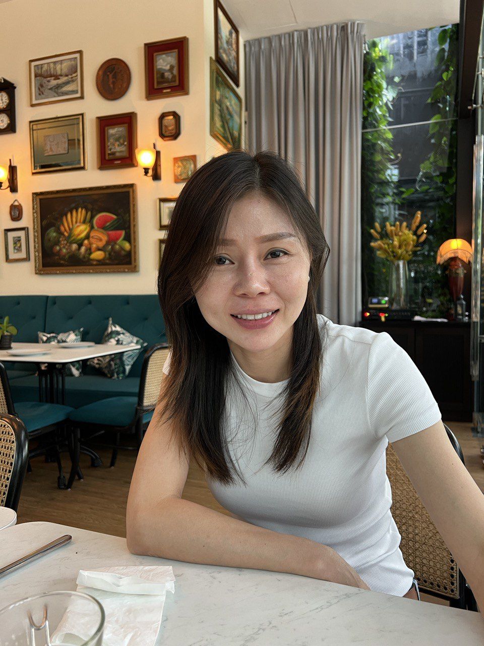 Mẹ Hà Nội chia sẻ: Họp lớp ở tuổi 40, bên ngoài là nụ cười, bên trong là cuộc “so ví” không ai nói ra- Ảnh 1. Mẹ Hà Nội chia sẻ: Họp lớp ở tuổi 40, bên ngoài là nụ cười, bên trong là cuộc “so ví” không ai nói ra- Ảnh 1.