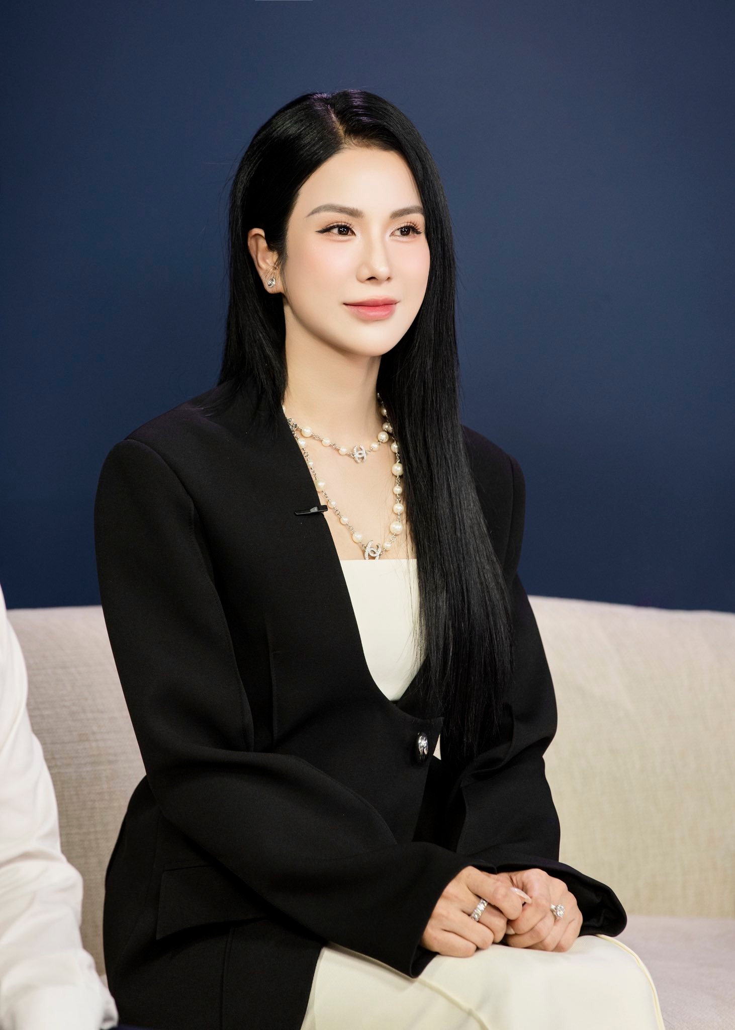 Đức Phạm phản pháo Diệp Lâm Anh "giở trò", kể tường tận vụ đánh nhau, netizen phát mệt với đôi vợ chồng cũ!- Ảnh 2. Đức Phạm phản pháo Diệp Lâm Anh "giở trò", kể tường tận vụ đánh nhau, netizen phát mệt với đôi vợ chồng cũ!- Ảnh 2.