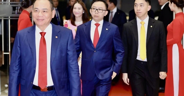 Lần đầu tiên 10 ĐH hàng đầu Việt Nam chung tay làm một việc với giải thưởng của tỷ phú Phạm Nhật Vượng