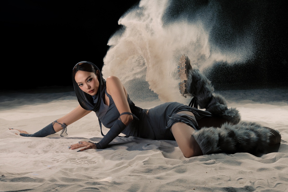 Minh Hằng “cân trọn” mọi tạo hình từ sang chảnh đến nổi loạn, gợi cảm trong MV mới- Ảnh 8.