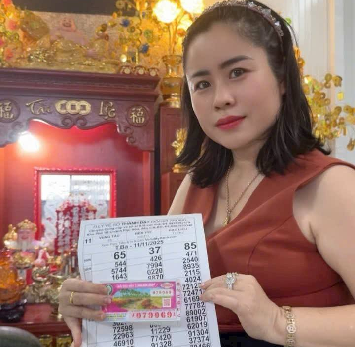 Mua vé số online: Người trúng 4,2 tỷ, một phụ nữ khác ẵm 25,8 tỷ đồng- Ảnh 1.