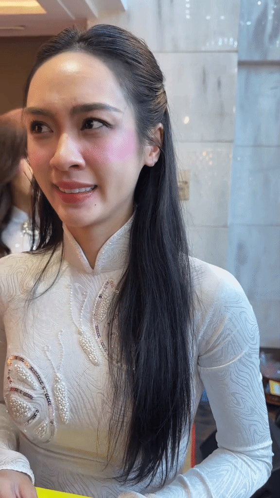 Cận cảnh gương mặt Cận cảnh gương mặt