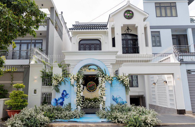 Nam diễn viên mang sổ đỏ, 2 tỷ đồng hỏi cưới bạn trai đồng giới: Ở biệt thự 3.000 m2, chủ 2 nhà máy khủng- Ảnh 3. Nam diễn viên mang sổ đỏ, 2 tỷ đồng hỏi cưới bạn trai đồng giới: Ở biệt thự 3.000 m2, chủ 2 nhà máy khủng- Ảnh 3.