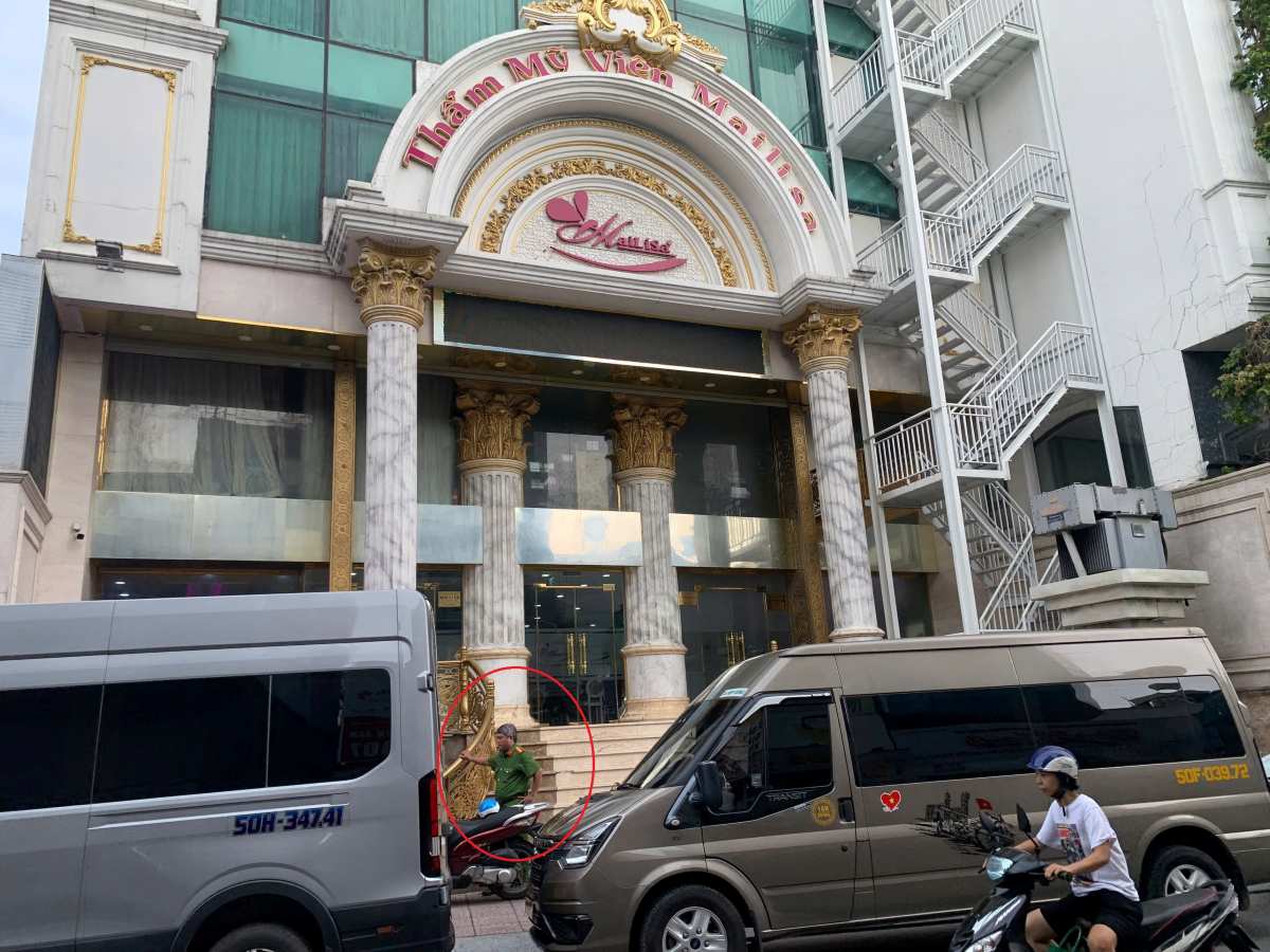 NÓNG: Cảnh sát xuất hiện tại toà nhà thẩm mỹ viện Mailisa ở TP.HCM và Đắk Lắk- Ảnh 1.