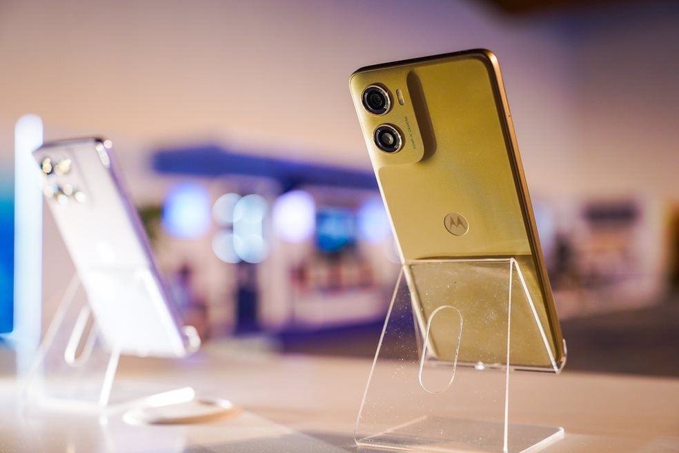 Motorola chính thức tái ngộ Việt Nam: Ra mắt 5 mẫu điện thoại, giá chưa đến 3 triệu đã có pin 7.000mAh- Ảnh 5.