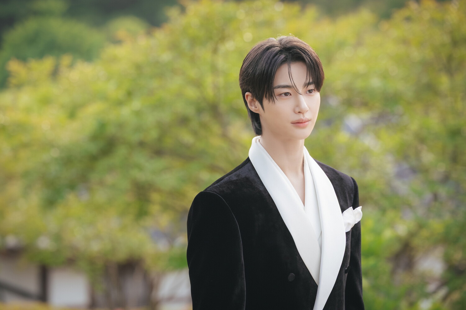 Đội ơn trời đất v&igrave; cặp đ&ocirc;i n&agrave;y đ&atilde; y&ecirc;u nhau: Nh&agrave; trai l&agrave; ho&agrave;ng tử cao sang quyền qu&yacute;, nh&agrave; g&aacute;i xinh y&ecirc;u như em b&eacute;- Ảnh 4.