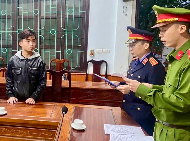 Bắt 2 nam sinh li&ecirc;n quan vụ học sinh lớp 12 ở Thanh Ho&aacute; bị đ&acirc;m chết- Ảnh 2.