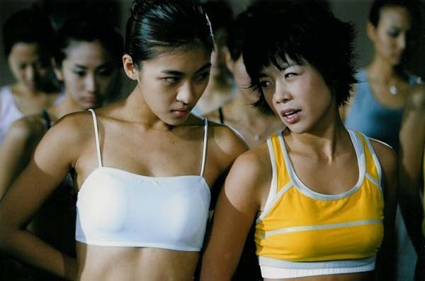 Hậu trường cảnh nóng hot nhất phim Sex Is Zero: Nữ chính bị hành đến mức "run bần bật"- Ảnh 4.