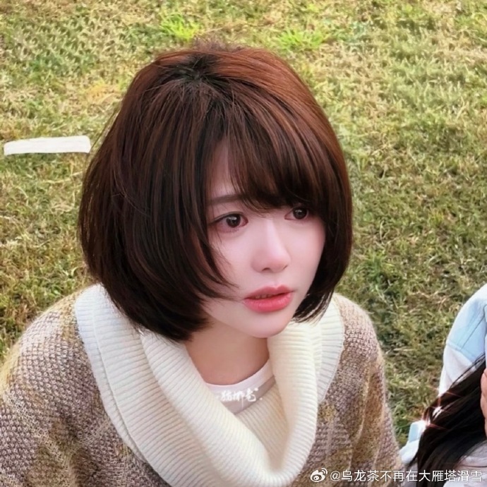 Mỹ nhân đang viral khắp Trung Quốc vì mắt to như "hột xoàn 50 carat"- Ảnh 2.