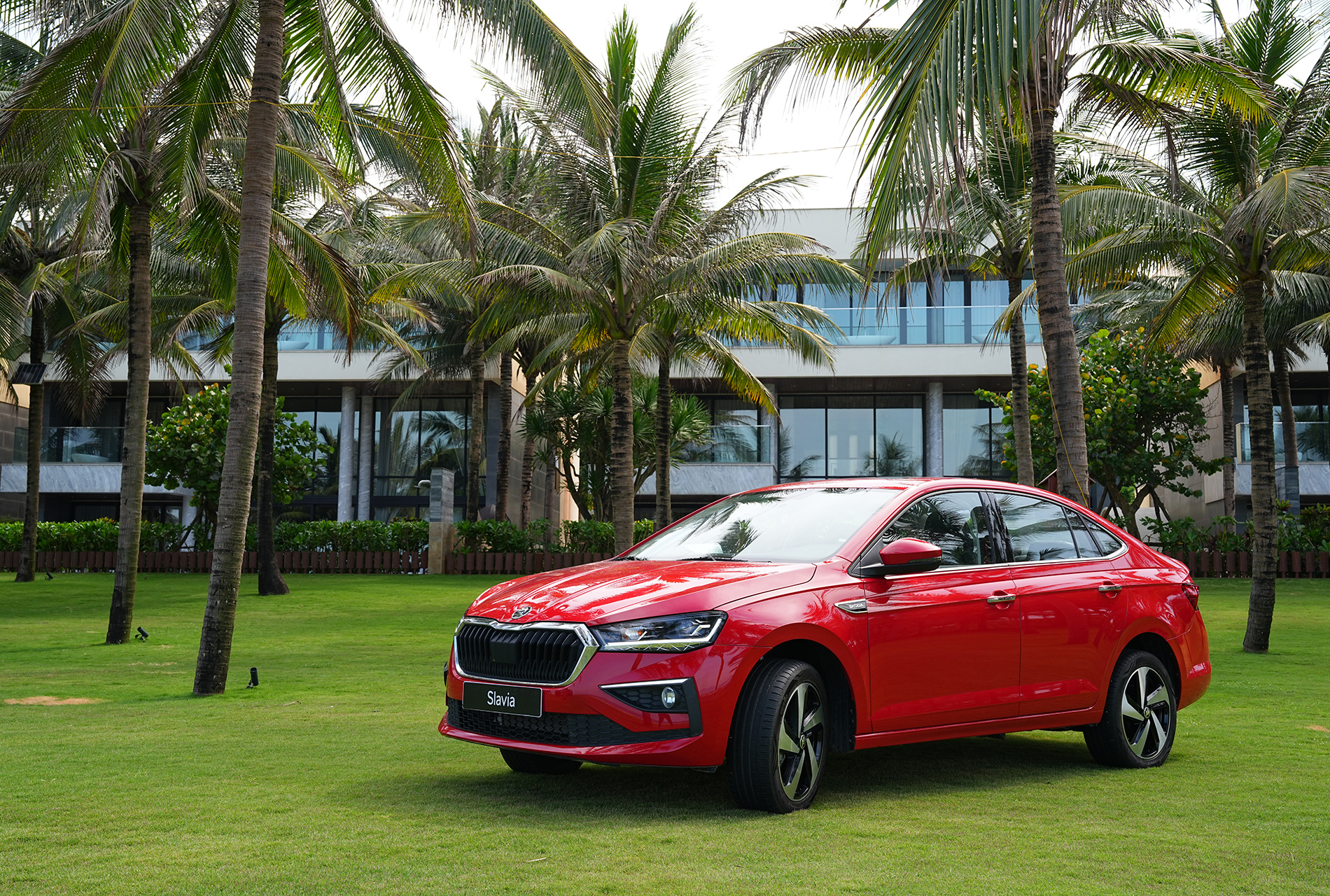 Skoda Việt Nam chơi lớn ưu đãi 100% phí trước bạ cho Skoda Kushaq và Skoda Slavia- Ảnh 2.