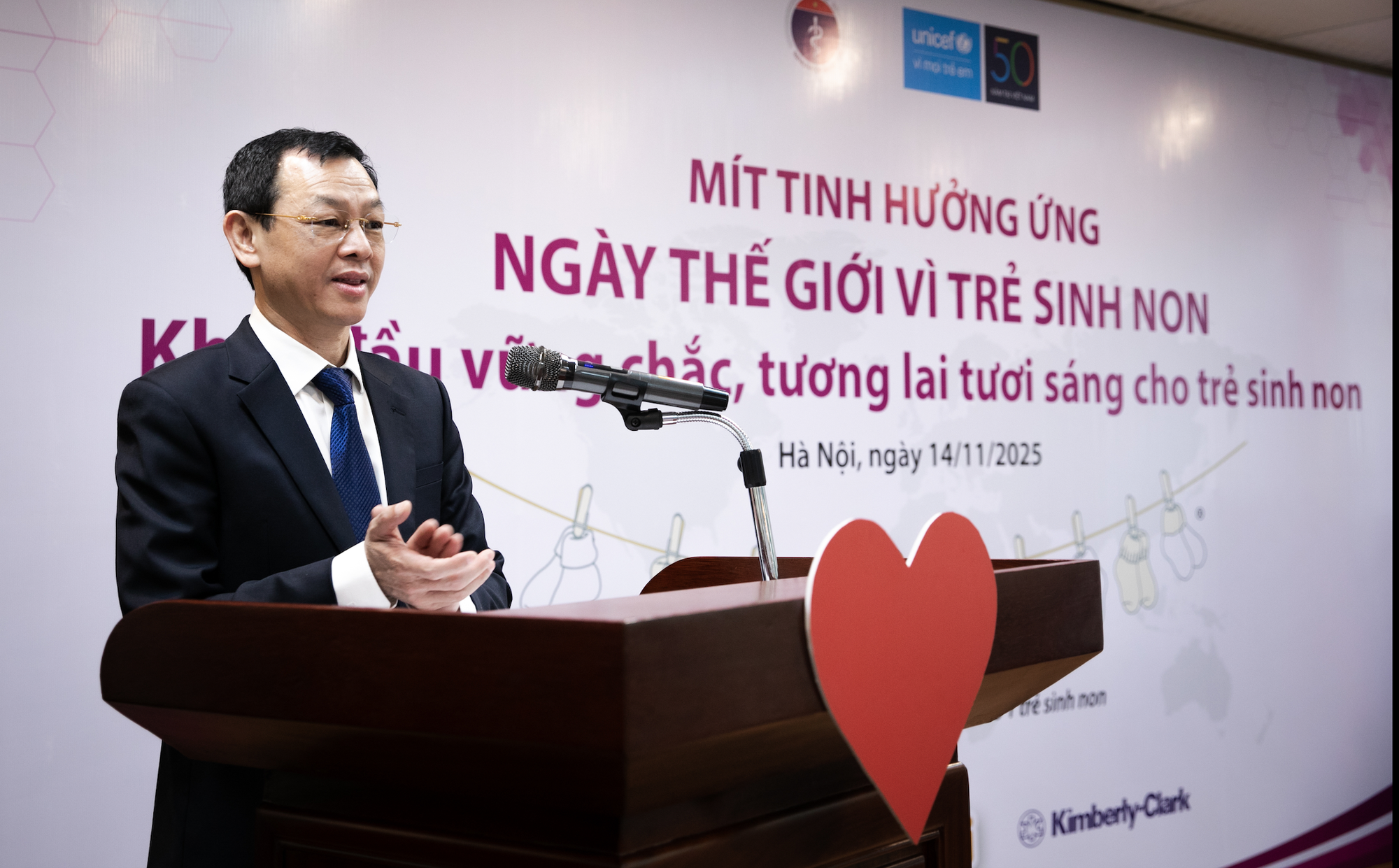 Việt Nam và bước tiến thần kỳ: Cứu sống những em bé tưởng không thể- Ảnh 1.