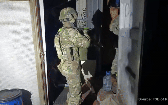 Quan chức cấp cao Nga thành mục tiêu ám sát: 'Bình hoa camera' bị lật tẩy, kế hoạch tại nghĩa trang đổ vỡ