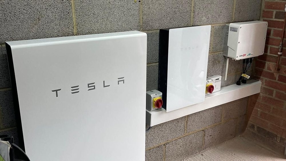 Tesla thu hồi 10.500 thiết bị pin vì lỗi quá nhiệt gây bốc khói, cháy nổ, tham vọng bán sản phẩm khác ngoài xe điện bị ảnh hưởng- Ảnh 2.