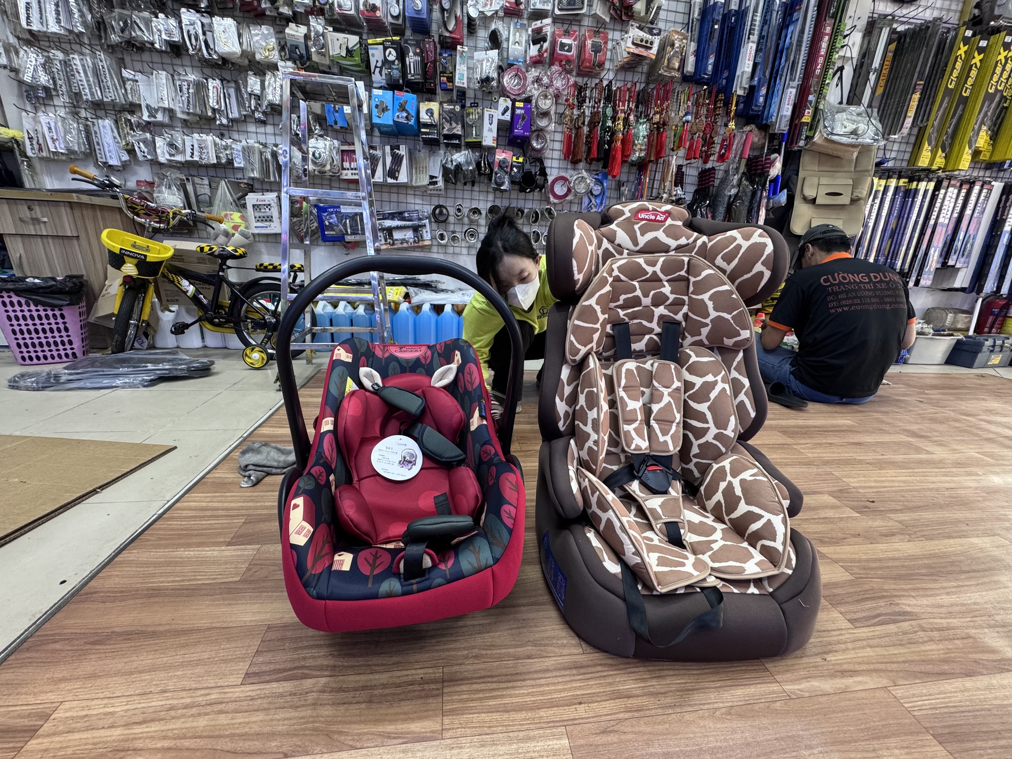 &ldquo;Chạy đua&rdquo; t&igrave;m mua ghế ngồi &ocirc; t&ocirc; cho trẻ em- Ảnh 1.