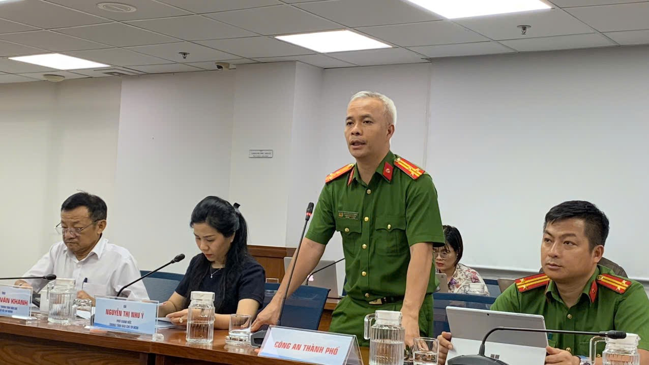 Công an TPHCM khuyến cáo an toàn khi sử dụng xe điện- Ảnh 1.