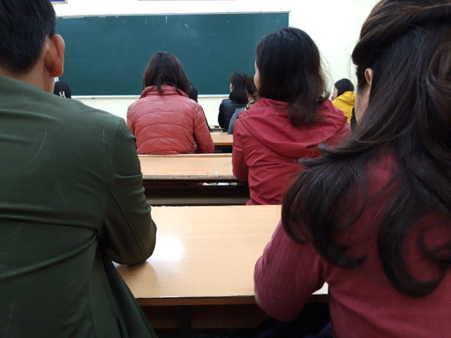 Tôi đi họp phụ huynh cho con, nghe cô giáo kể 1 chuyện mà cả phòng đều nhìn tôi bằng ánh mắt khác- Ảnh 2.