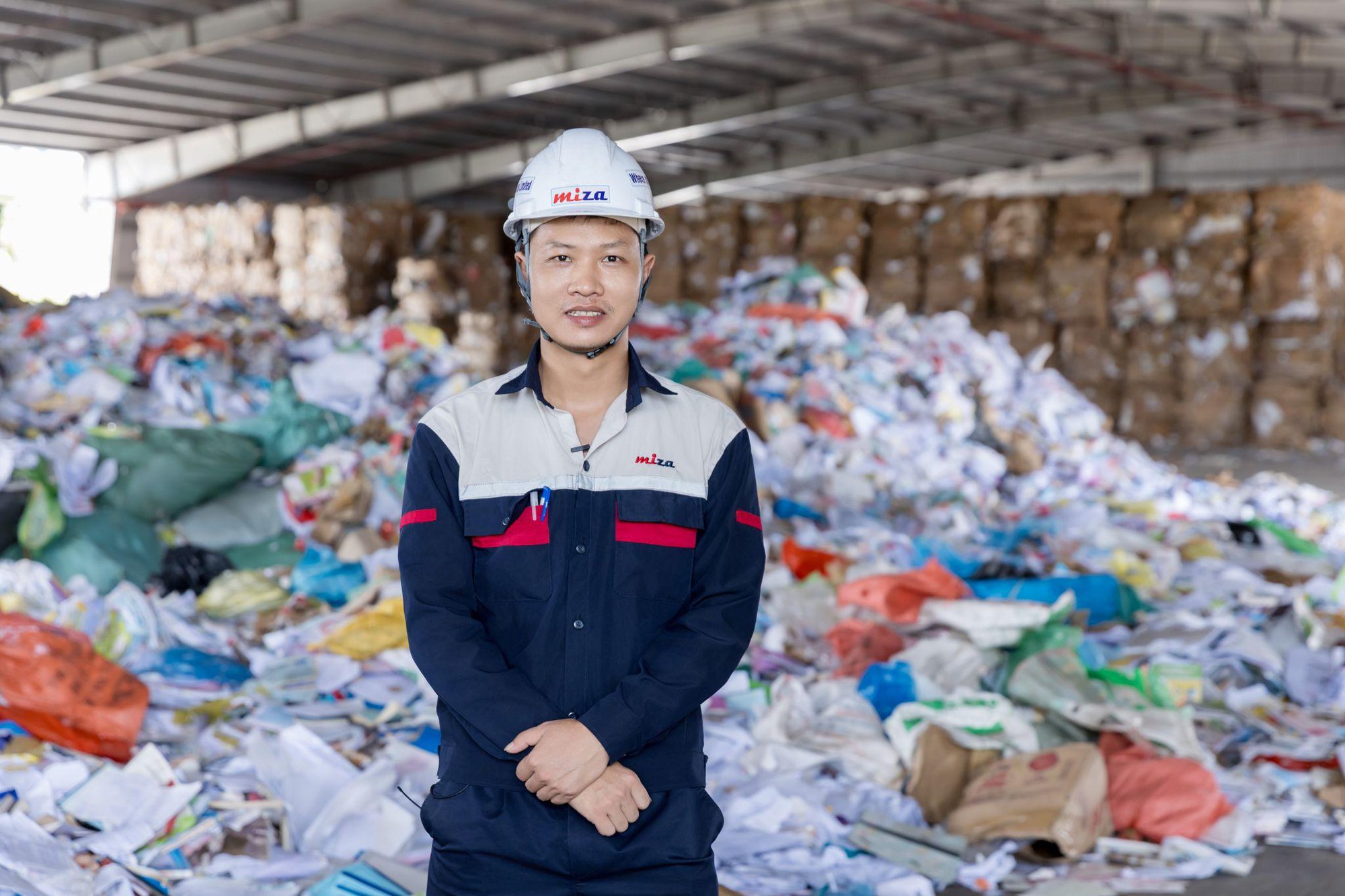 Tưởng đống giấy lộn, ai ngờ lại là 