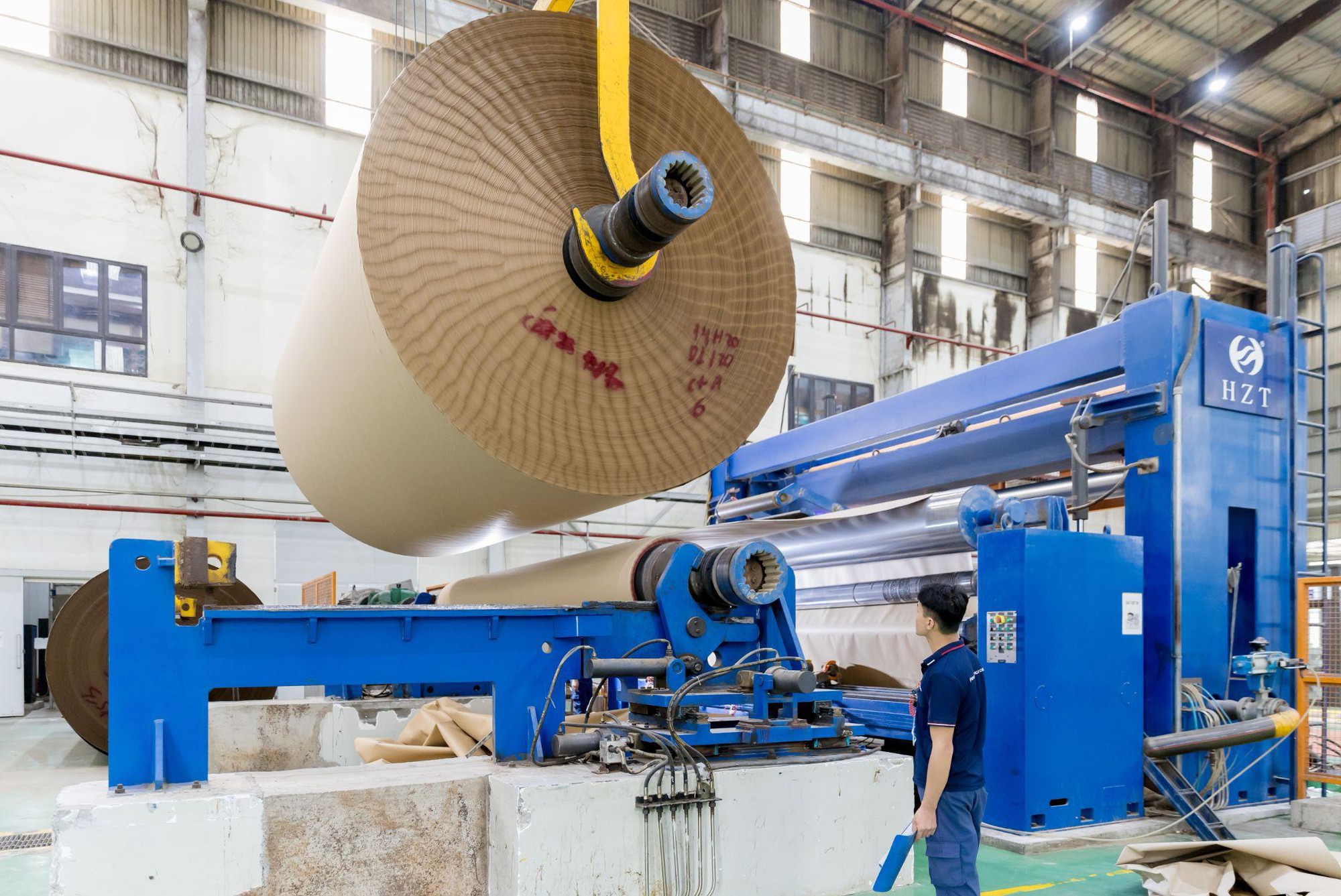 Tưởng đống giấy lộn, ai ngờ lại là 