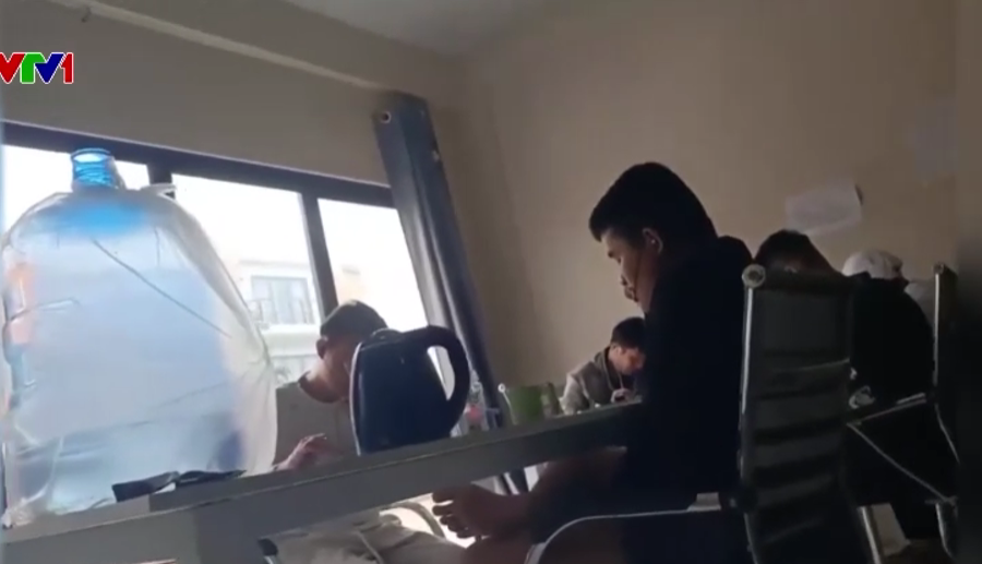 Bên trong “hang ổ” tội phạm mạng: Một ngày 300 cuộc gọi lừa đảo, doanh thu lên đến 10 tỷ đồng/ngày- Ảnh 4.