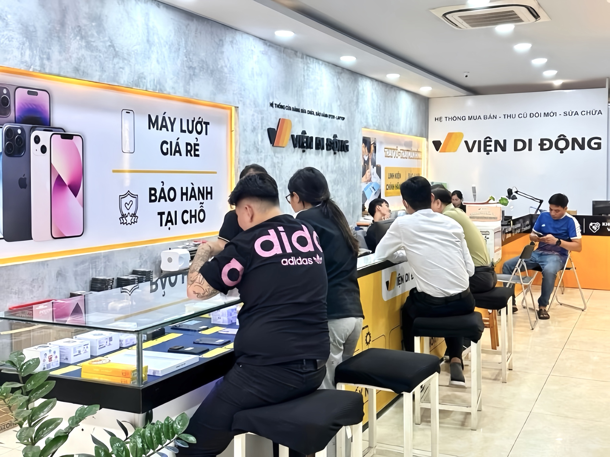 Giá iPhone rẻ lịch sử: 16 Pro Max Likenew "vô địch", loạt series iPhone 15, 14 cực "hời"- Ảnh 2.