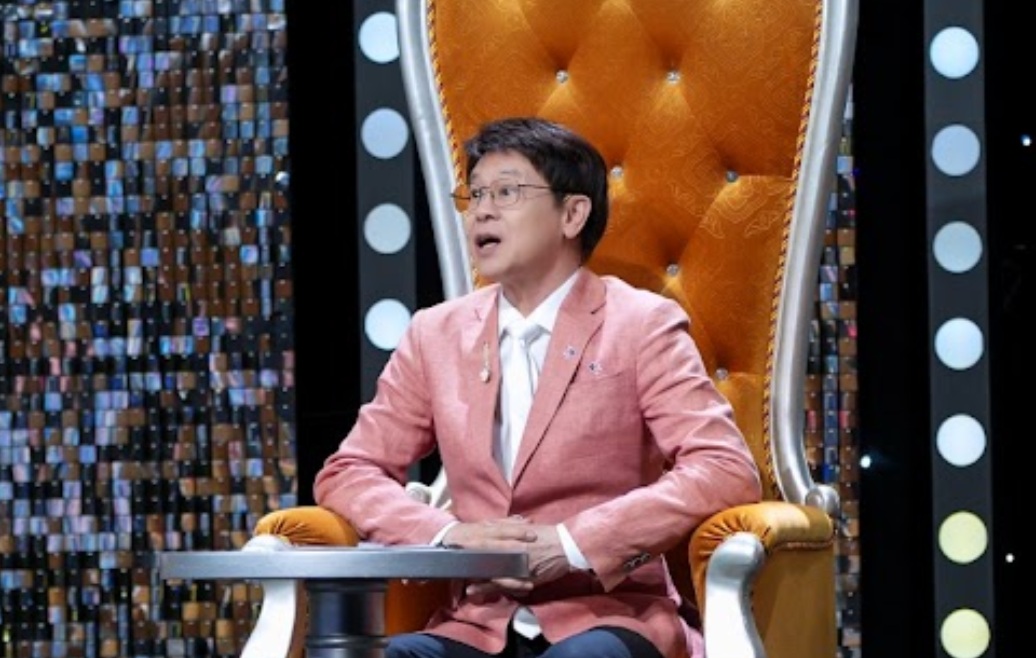 Thấy đàn em đẹp trai, nam danh ca 74 tuổi ghen tị- Ảnh 6.