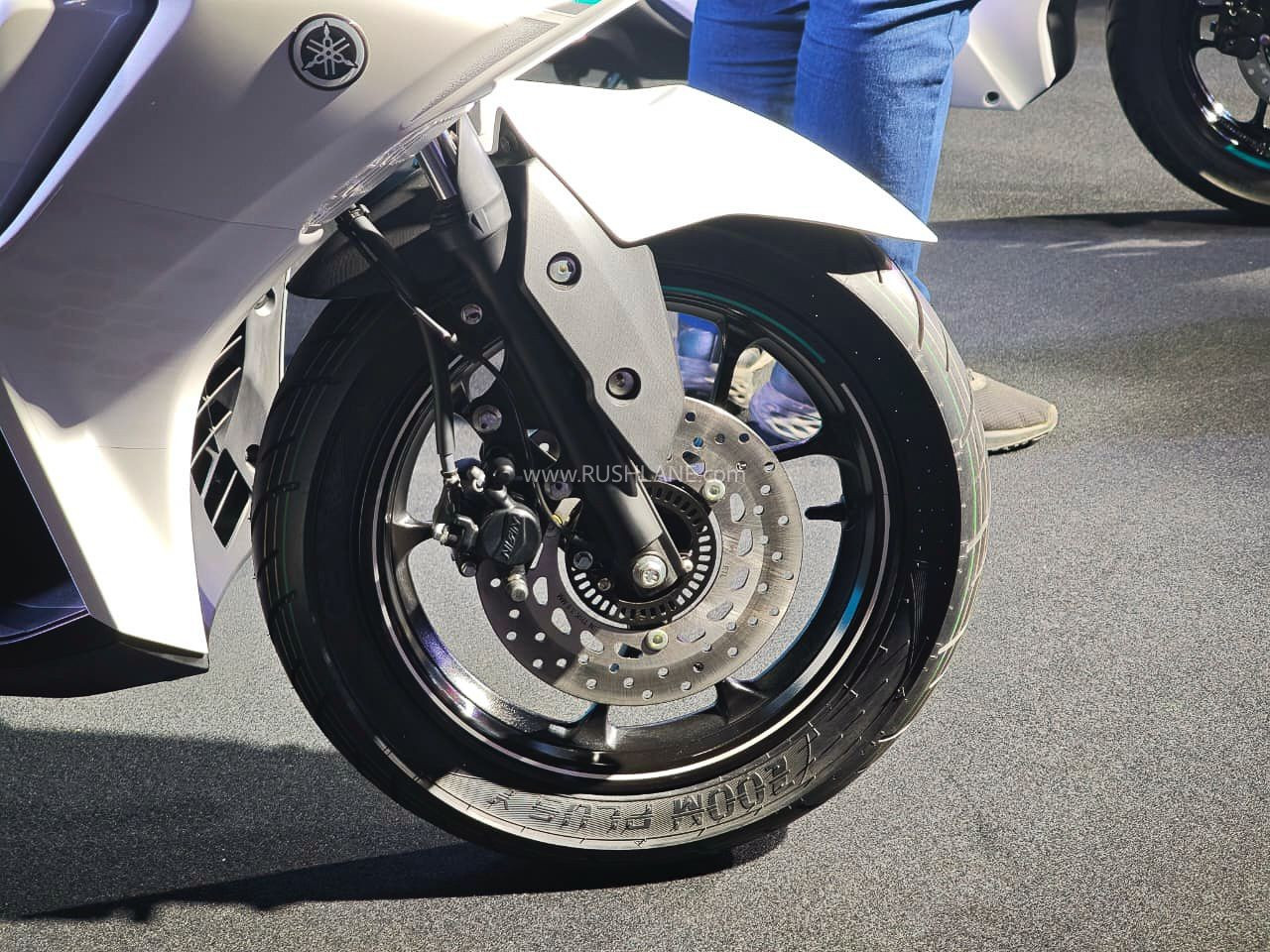 Cận cảnh Yamaha NVX phiên bản chạy điện- Ảnh 5.