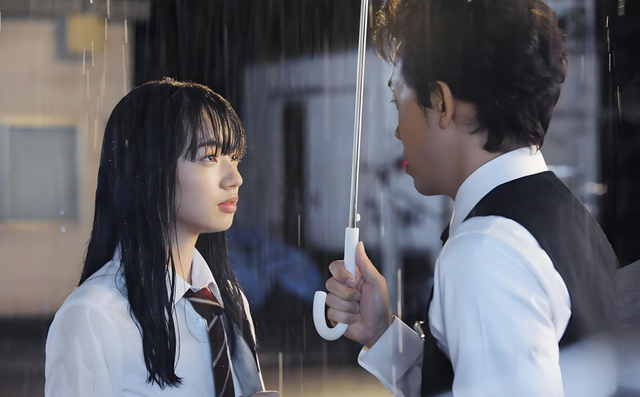 Bạn trai thỉnh thoảng hỏi vay vài trăm ngàn rồi gửi trả đúng hẹn, cuốn sổ trên bàn đã "bán đứng" bí mật của anh ta- Ảnh 1.