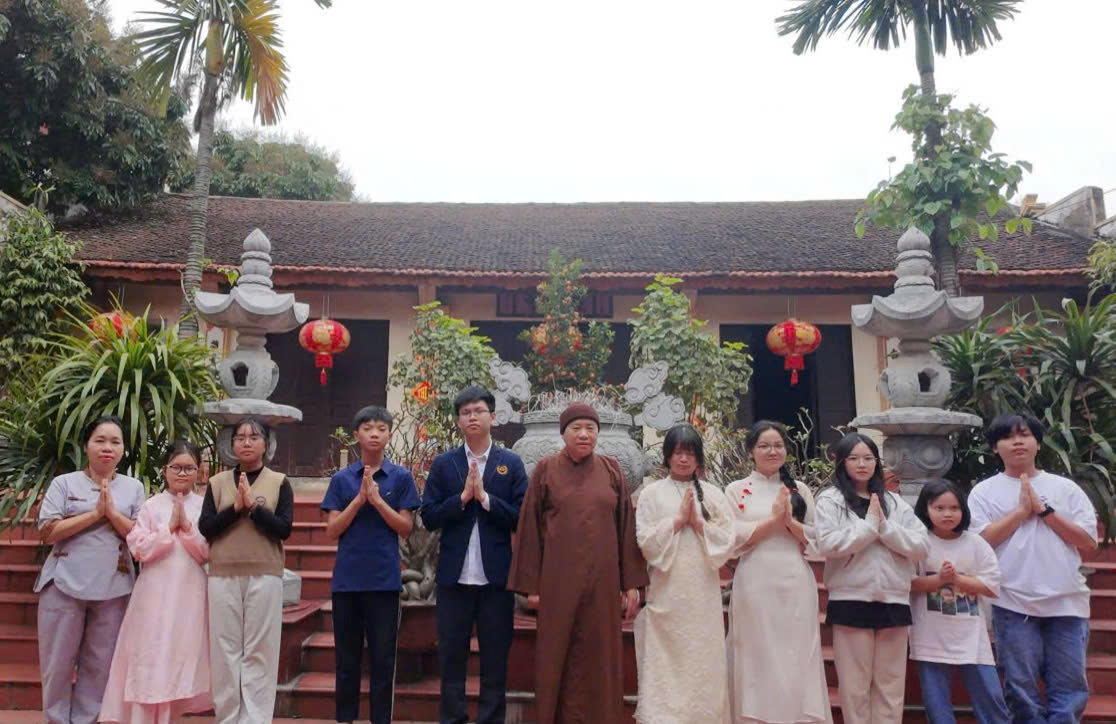 Kh&ocirc;ng tốn tiền học th&ecirc;m, nữ sinh ở H&agrave; Nội th&ocirc;ng thạo 3 thứ tiếng, gi&agrave;nh học bổng du học rồi c&oacute; quyết định bất ngờ!- Ảnh 2.