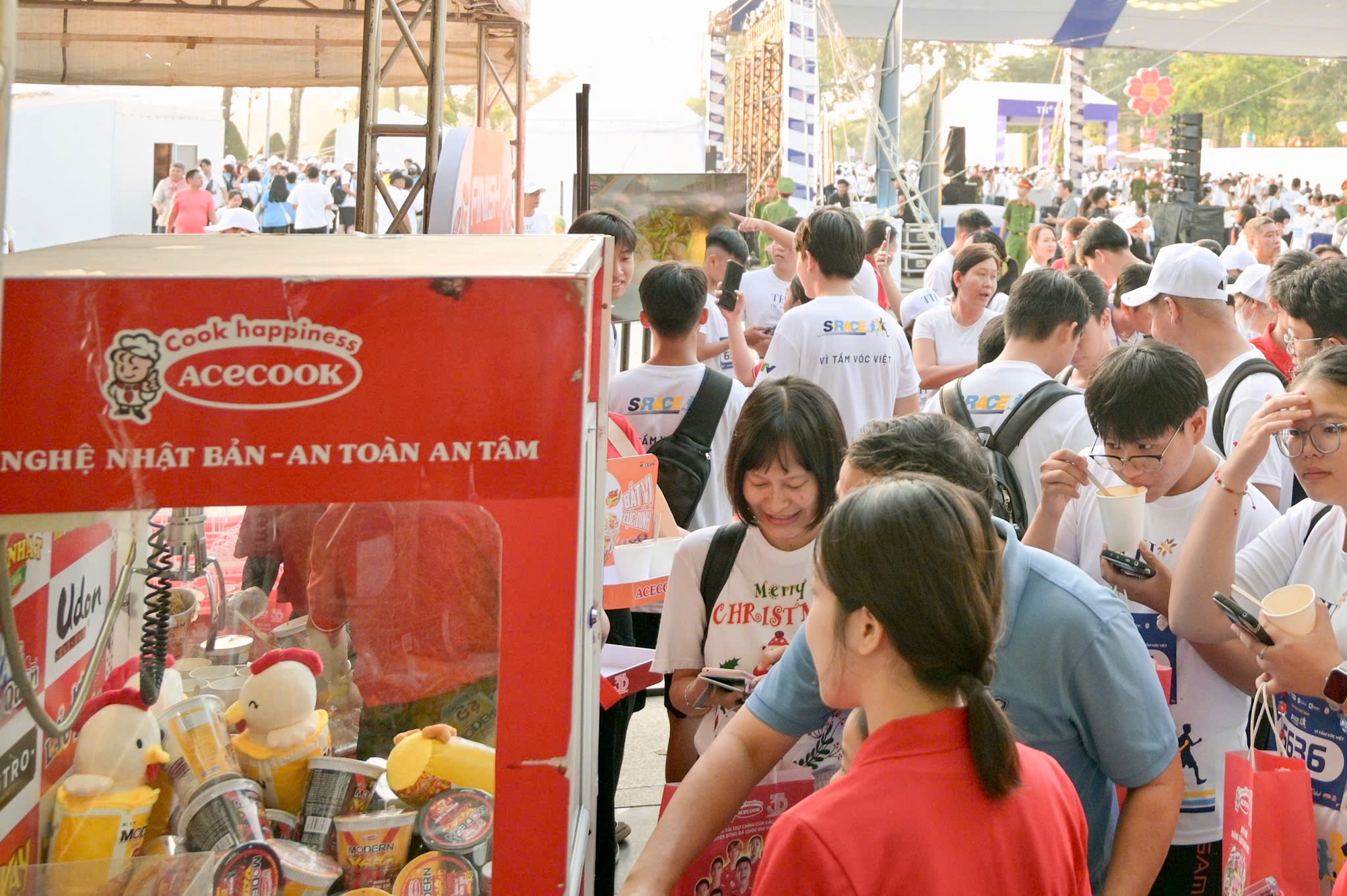 S-Race Cần Thơ 2025: Nuôi dưỡng thế hệ học sinh khỏe mạnh, tự tin, hạnh phúc mỗi ngày- Ảnh 3. S-Race Cần Thơ 2025: Nuôi dưỡng thế hệ học sinh khỏe mạnh, tự tin, hạnh phúc mỗi ngày- Ảnh 3.