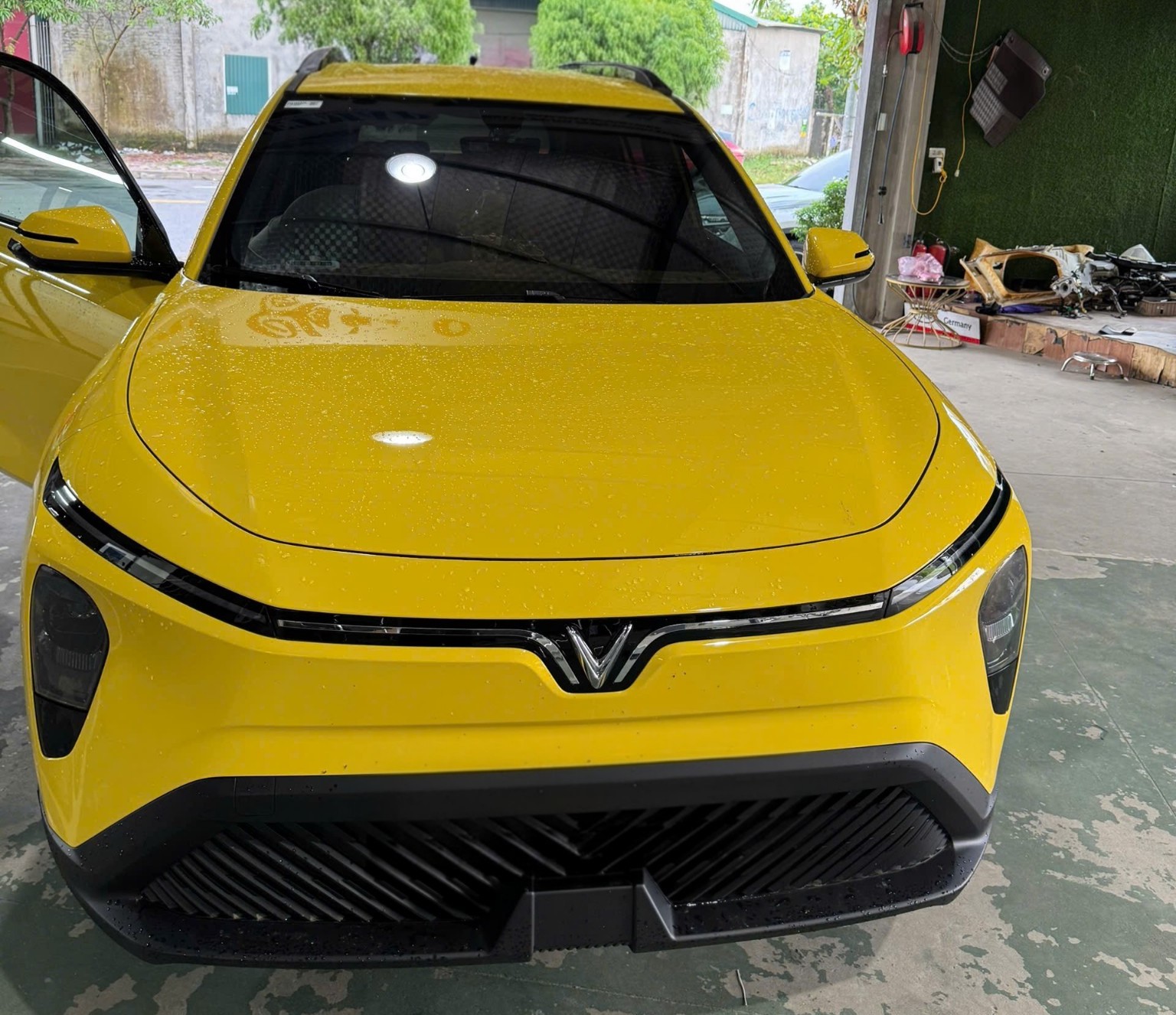 Từng sở hữu cả Camry, Lexus và mobihome nay chỉ trung thành với VinFast, chủ xe chia sẻ: ‘Xe điện là pin dự phòng khổng lồ mà chỉ trải qua bão lụt, mất điện mới nhận ra’- Ảnh 4.