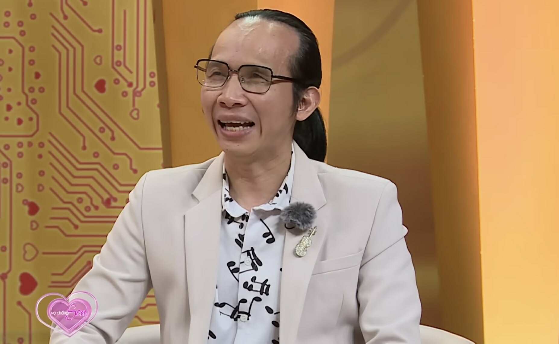 C&ocirc; g&aacute;i xinh xắn lấy chồng khiếm thị hơn 18 tuổi, tiết lộ bất ngờ về cuộc n&oacute;i chuyện với vợ cũ của chồng- Ảnh 7.