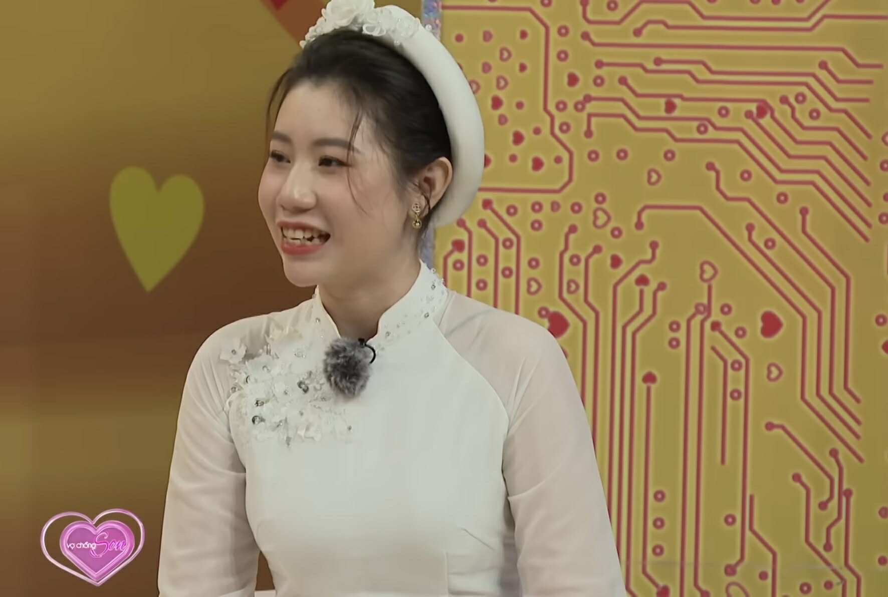 C&ocirc; g&aacute;i xinh xắn lấy chồng khiếm thị hơn 18 tuổi, tiết lộ bất ngờ về cuộc n&oacute;i chuyện với vợ cũ của chồng- Ảnh 8.