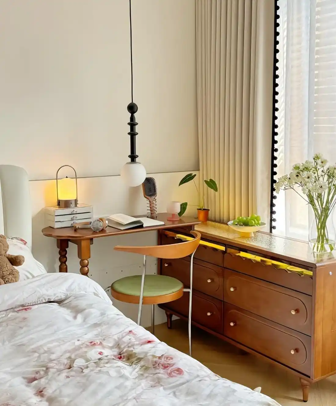 Kh&ocirc;ng phải m&ecirc; t&iacute;n, đ&acirc;y l&agrave; 5 m&oacute;n đồ tuyệt đối kh&ocirc;ng để cạnh giường ngủ: Dễ rước họa v&agrave;o th&acirc;n, sức khỏe sa s&uacute;t- Ảnh 2.