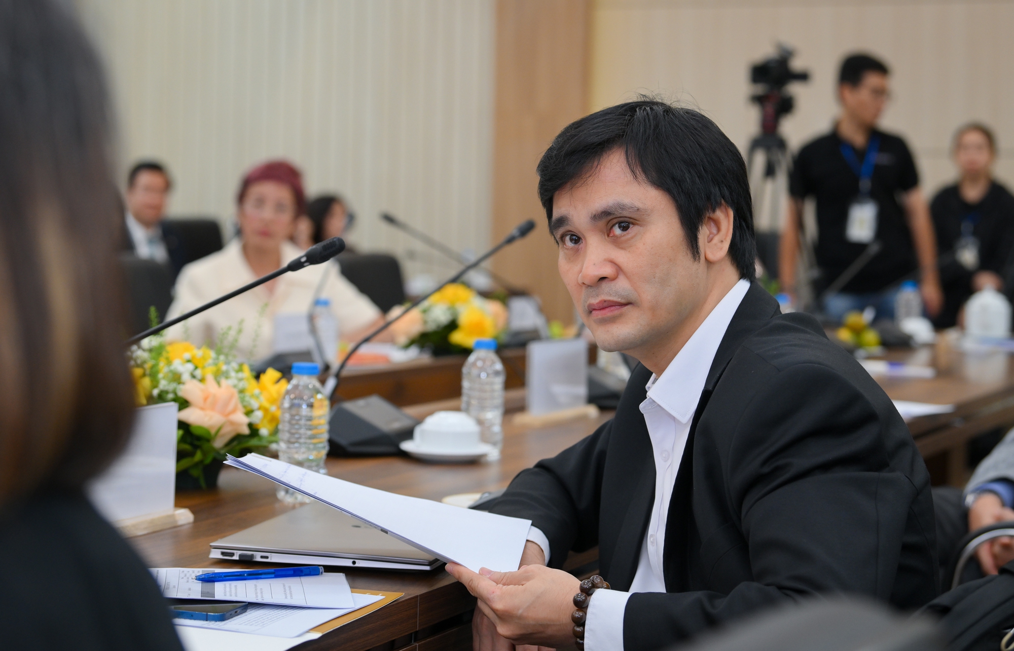 Ảnh: Hồ Ngọc Hà xuất hiện cùng Hội đồng Giám khảo trong vòng Chung kết Human Act Prize 2025- Ảnh 11. Ảnh: Hồ Ngọc Hà xuất hiện cùng Hội đồng Giám khảo trong vòng Chung kết Human Act Prize 2025- Ảnh 11.