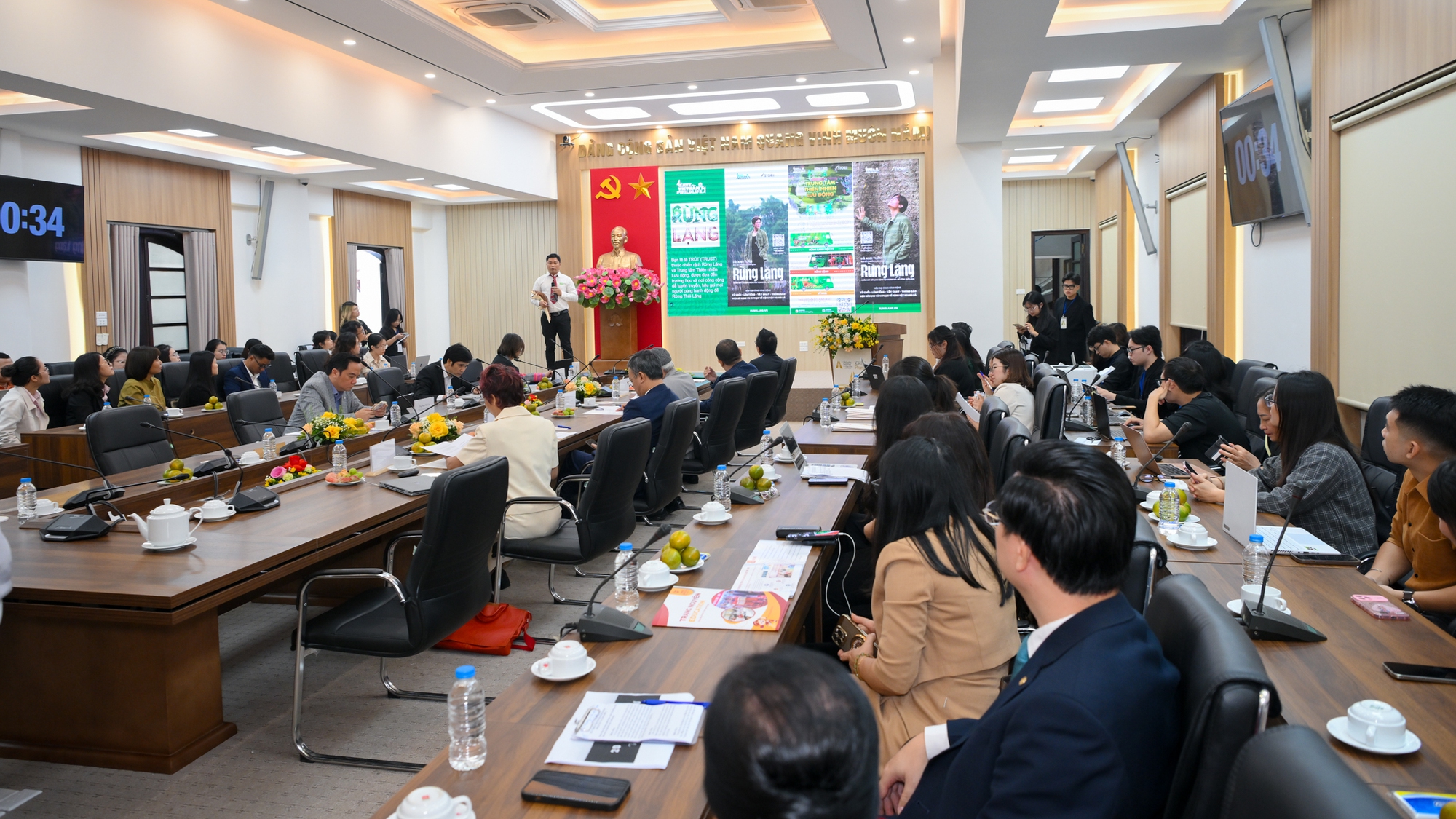 Ảnh: Hồ Ngọc Hà xuất hiện cùng Hội đồng Giám khảo trong vòng Chung kết Human Act Prize 2025- Ảnh 1. Ảnh: Hồ Ngọc Hà xuất hiện cùng Hội đồng Giám khảo trong vòng Chung kết Human Act Prize 2025- Ảnh 1.