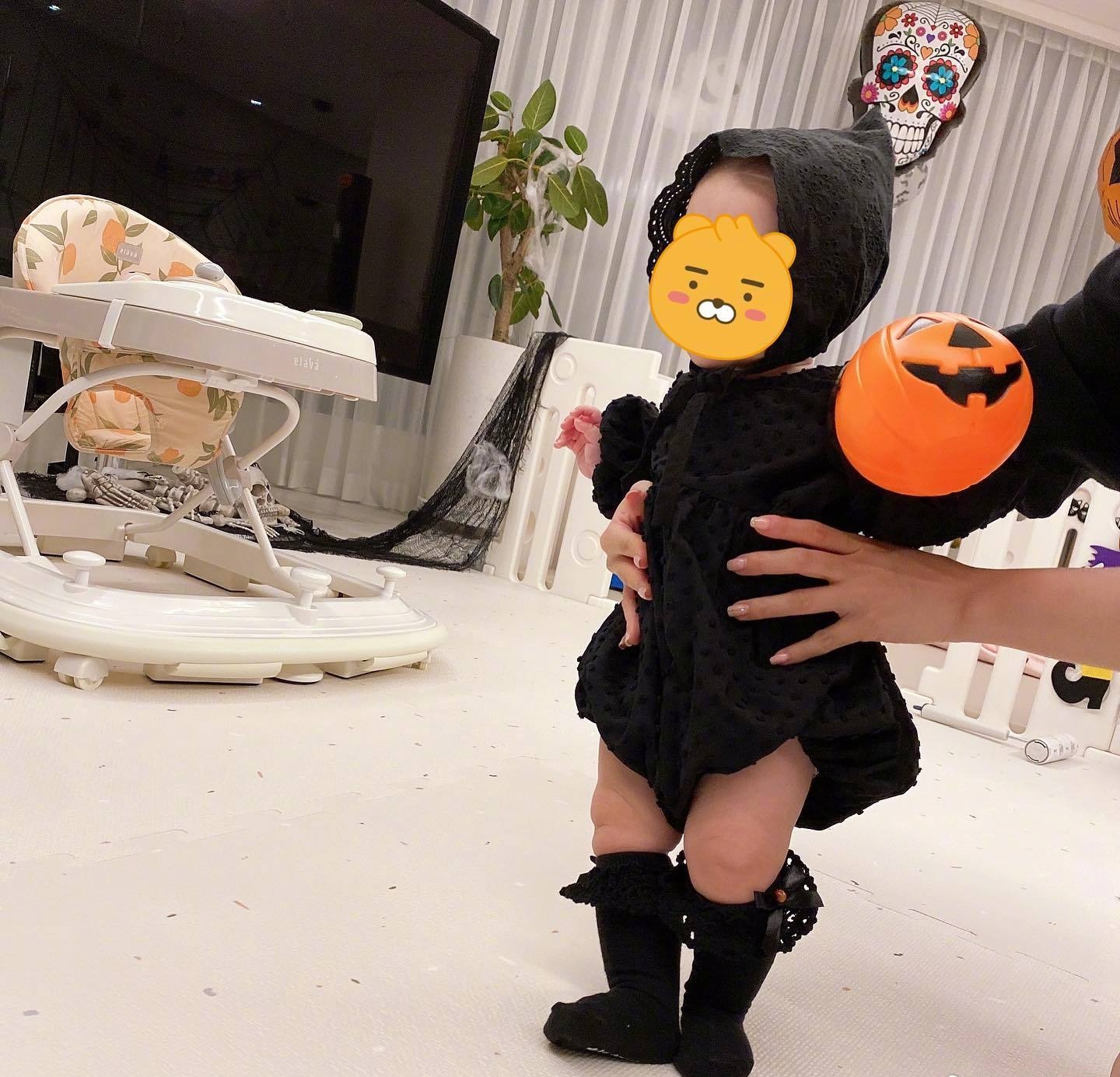 Nam ca sĩ hạng A bị cả MXH xua đuổi vì tuyên bố cưới vợ và có con cùng lúc, giờ lại thêm kiếp nạn- Ảnh 2. Nam ca sĩ hạng A bị cả MXH xua đuổi vì tuyên bố cưới vợ và có con cùng lúc, giờ lại thêm kiếp nạn- Ảnh 2.