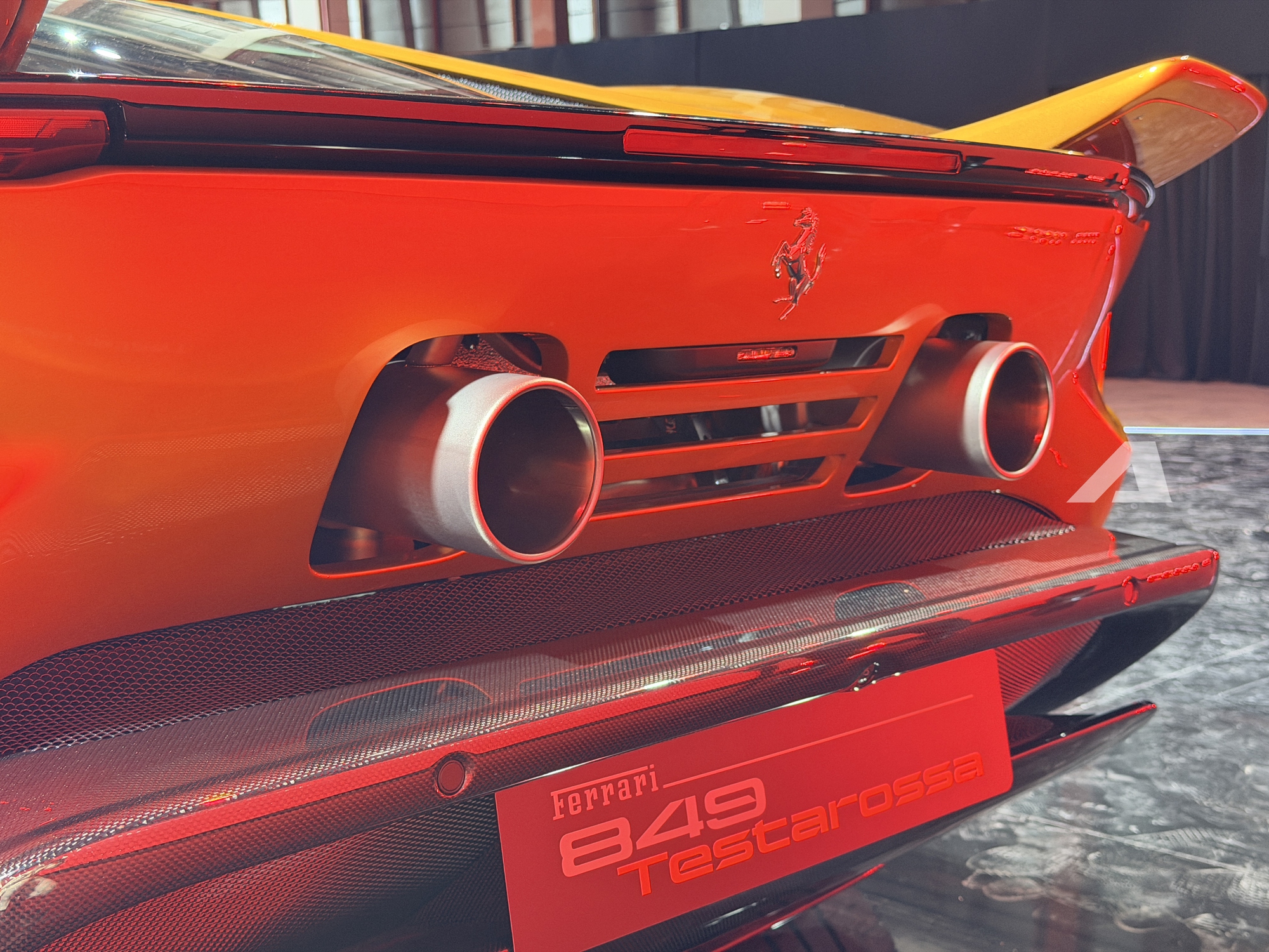 Sang Thái xem Ferrari 849 Testarossa về Việt Nam năm sau: Giá từ 35 tỷ đồng, số lượng giới hạn, đã có khách Việt đầu tiên đặt mua- Ảnh 8. Sang Thái xem Ferrari 849 Testarossa về Việt Nam năm sau: Giá từ 35 tỷ đồng, số lượng giới hạn, đã có khách Việt đầu tiên đặt mua- Ảnh 8.