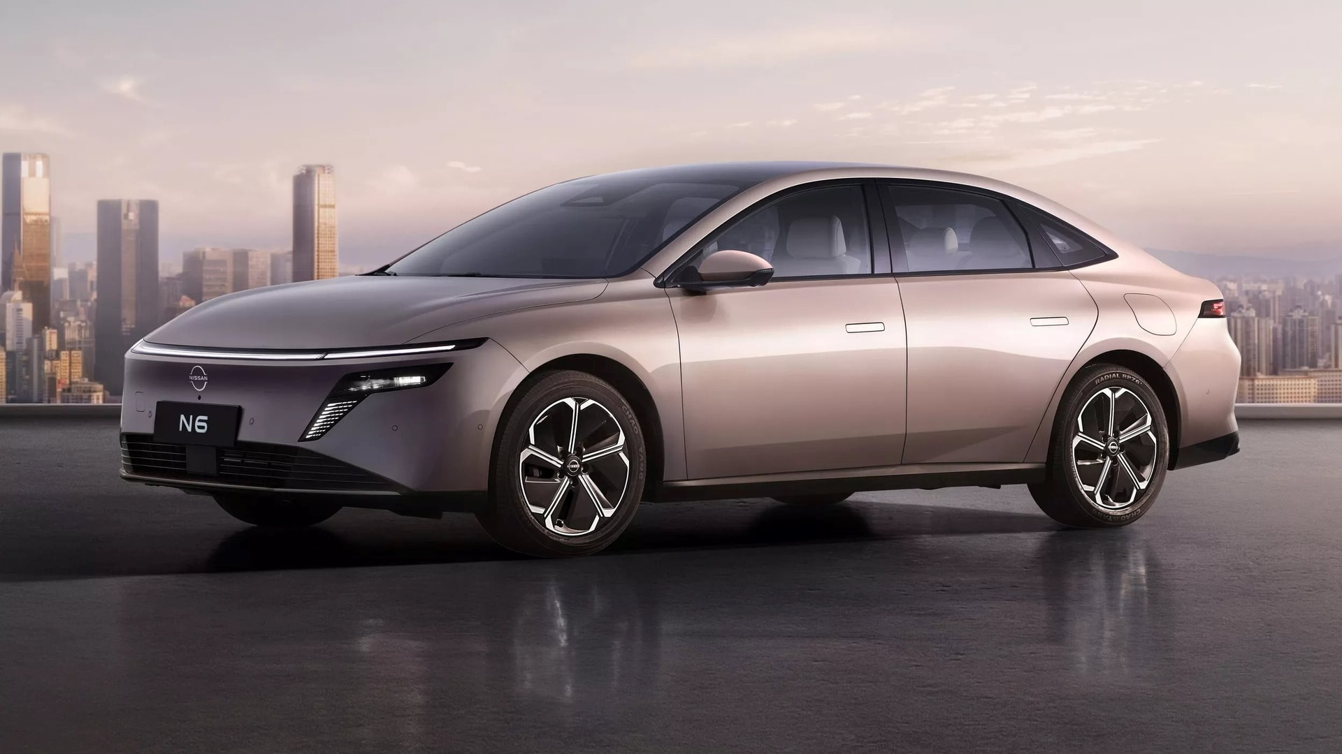 Hãng xe Nhật mở bán mẫu sedan hybrid đối đầu Toyota Camry đẹp long lanh nhưng giá rẻ khó tin – khởi điểm tương đương 400 triệu đồng- Ảnh 1.