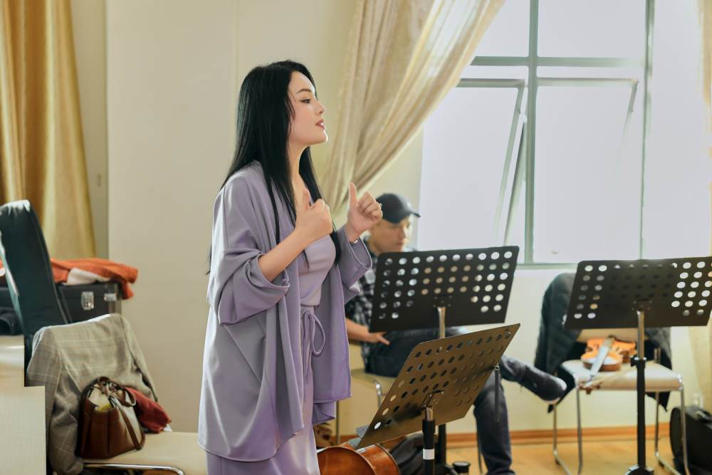 Dàn nghệ sĩ viếng mộ GS.NSND Trung Kiên, tiết lộ về sự “xuất hiện” của cố nghệ sĩ tại Lời ca còn mãi- Ảnh 4. Dàn nghệ sĩ viếng mộ GS.NSND Trung Kiên, tiết lộ về sự “xuất hiện” của cố nghệ sĩ tại Lời ca còn mãi- Ảnh 4.