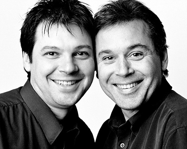 Nhiếp ảnh gia đi tìm 200 người xa lạ giống nhau như sinh đôi để chụp ảnh, kết quả vô cùng chấn động- Ảnh 8.