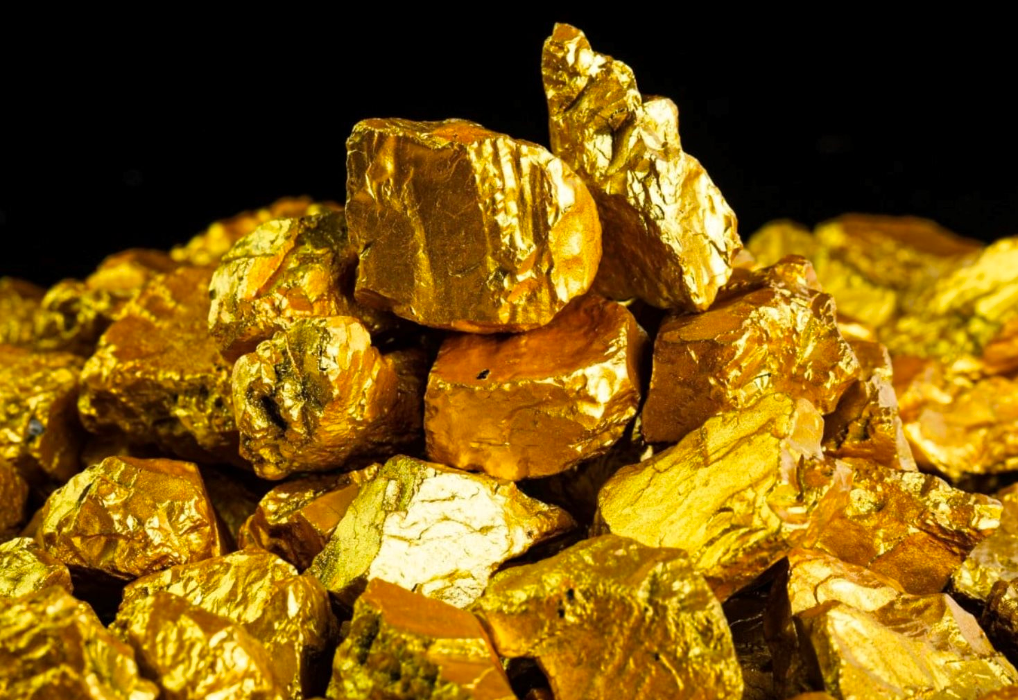 Không cần khoan sâu vẫn phát hiện mỏ vàng hơn 1.000 tấn trị giá hơn 2 triệu tỷ đồng- Ảnh 1.