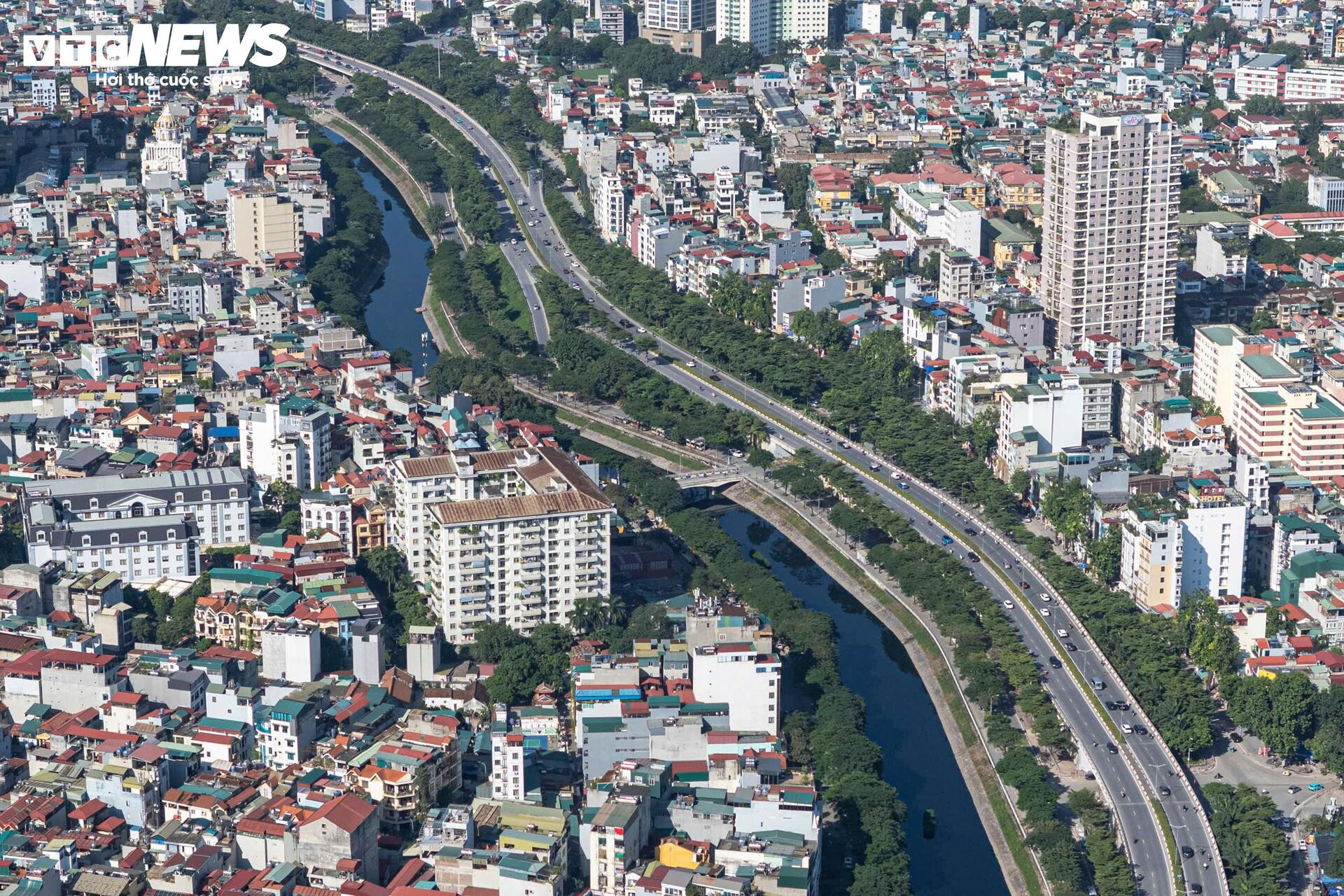 S&ocirc;ng T&ocirc; Lịch nh&igrave;n từ tr&ecirc;n cao trước khi 'lột x&aacute;c' th&agrave;nh c&ocirc;ng vi&ecirc;n xanh- Ảnh 24.