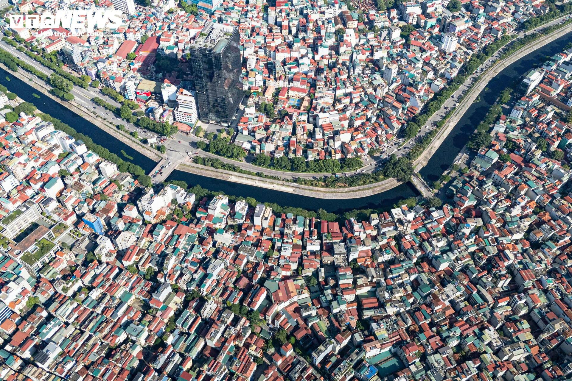 S&ocirc;ng T&ocirc; Lịch nh&igrave;n từ tr&ecirc;n cao trước khi 'lột x&aacute;c' th&agrave;nh c&ocirc;ng vi&ecirc;n xanh- Ảnh 23.