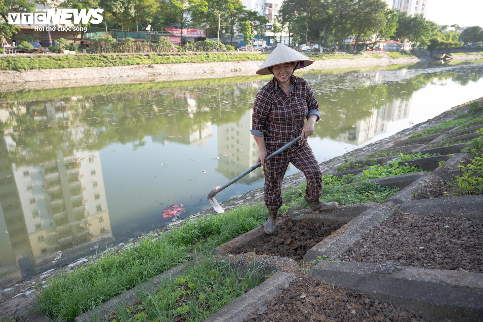 S&ocirc;ng T&ocirc; Lịch nh&igrave;n từ tr&ecirc;n cao trước khi 'lột x&aacute;c' th&agrave;nh c&ocirc;ng vi&ecirc;n xanh- Ảnh 16.